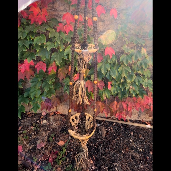 Vintage 70s Macrame Double Plant Hanger in Brown Tan with Wood Beads - Picture 2 of 7